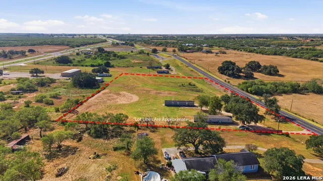 283 Bus Loop 181 SOUTH Floresville, TX 78114