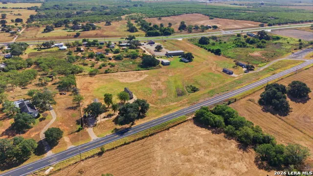 283 Bus Loop 181 SOUTH Floresville, TX 78114
