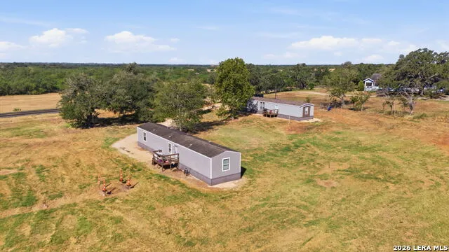 283 Bus Loop 181 SOUTH Floresville, TX 78114