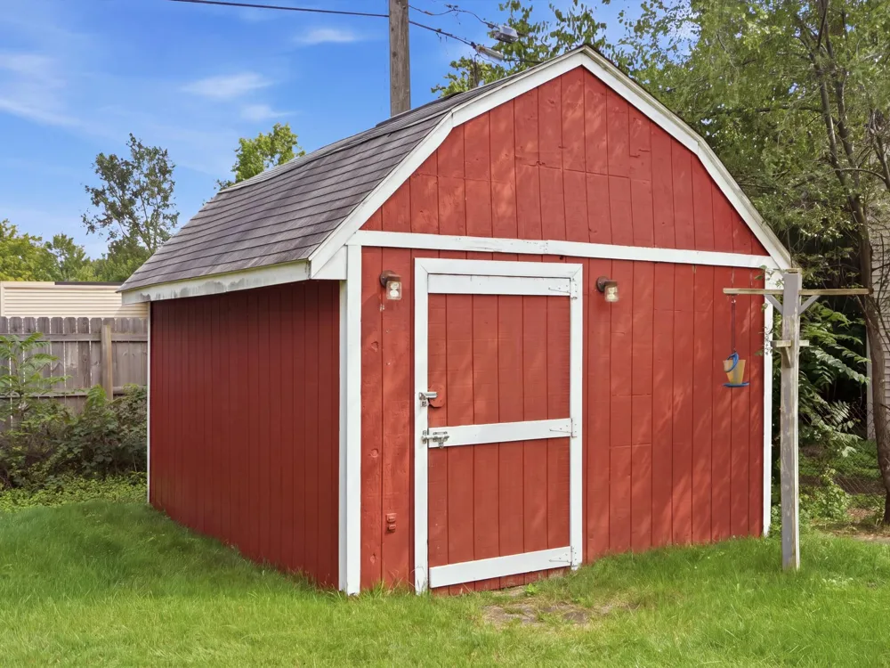 289 S Williams Lake Road Waterford, MI 48327