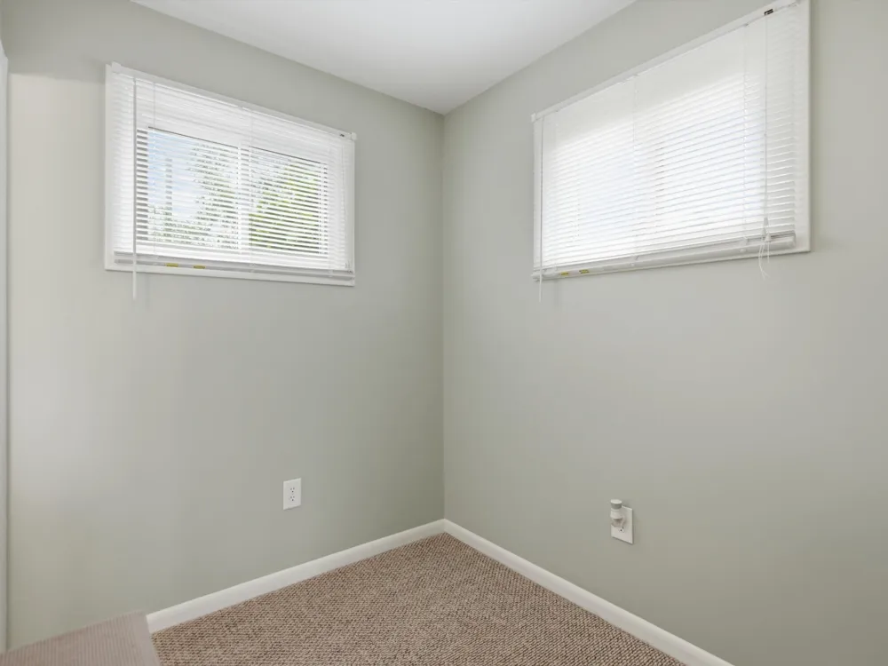 289 S Williams Lake Road Waterford, MI 48327