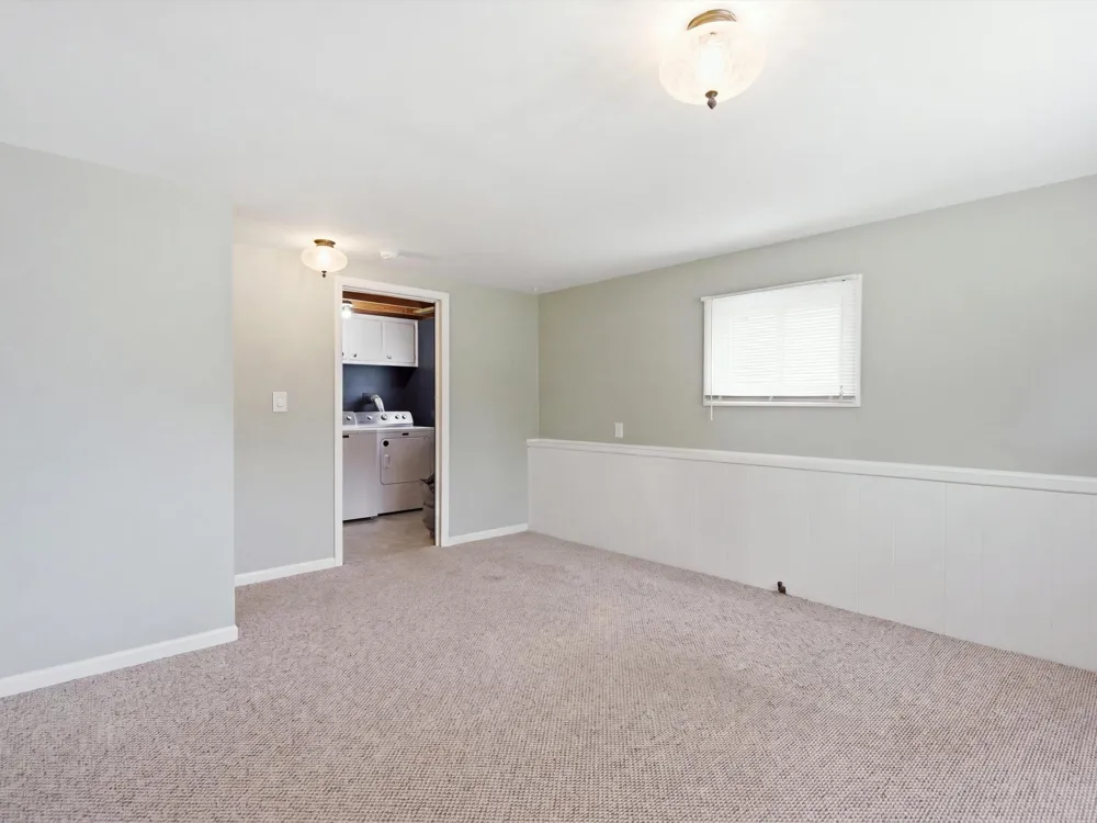 289 S Williams Lake Road Waterford, MI 48327