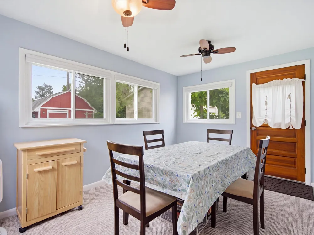 289 S Williams Lake Road Waterford, MI 48327