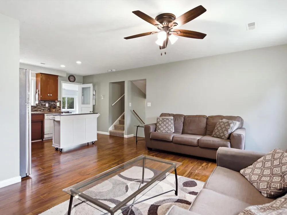 289 S Williams Lake Road Waterford, MI 48327
