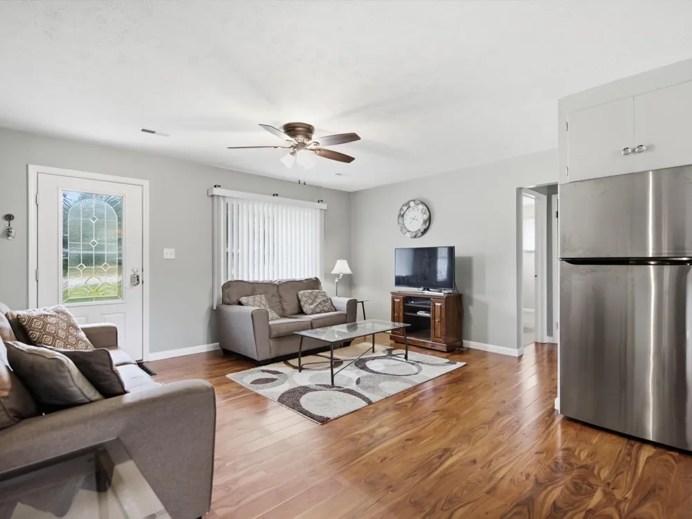 289 S Williams Lake Road Waterford, MI 48327