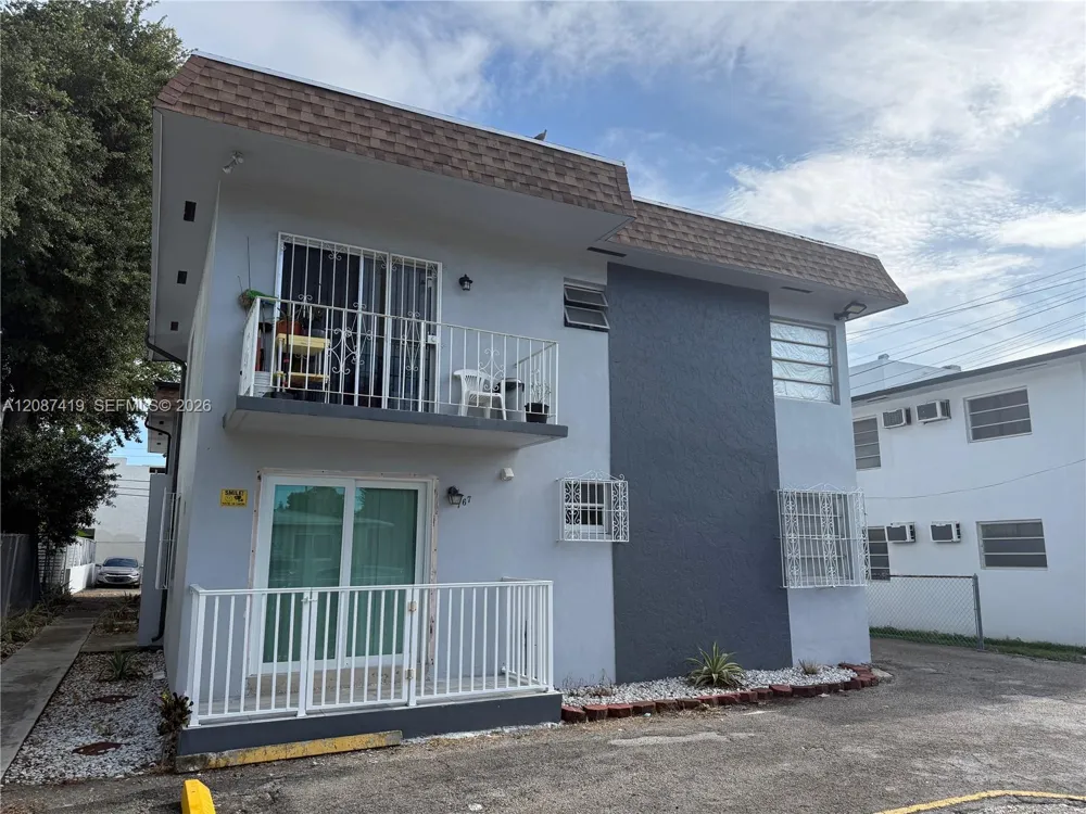 767 SW 9th St #201 Miami, FL 33130