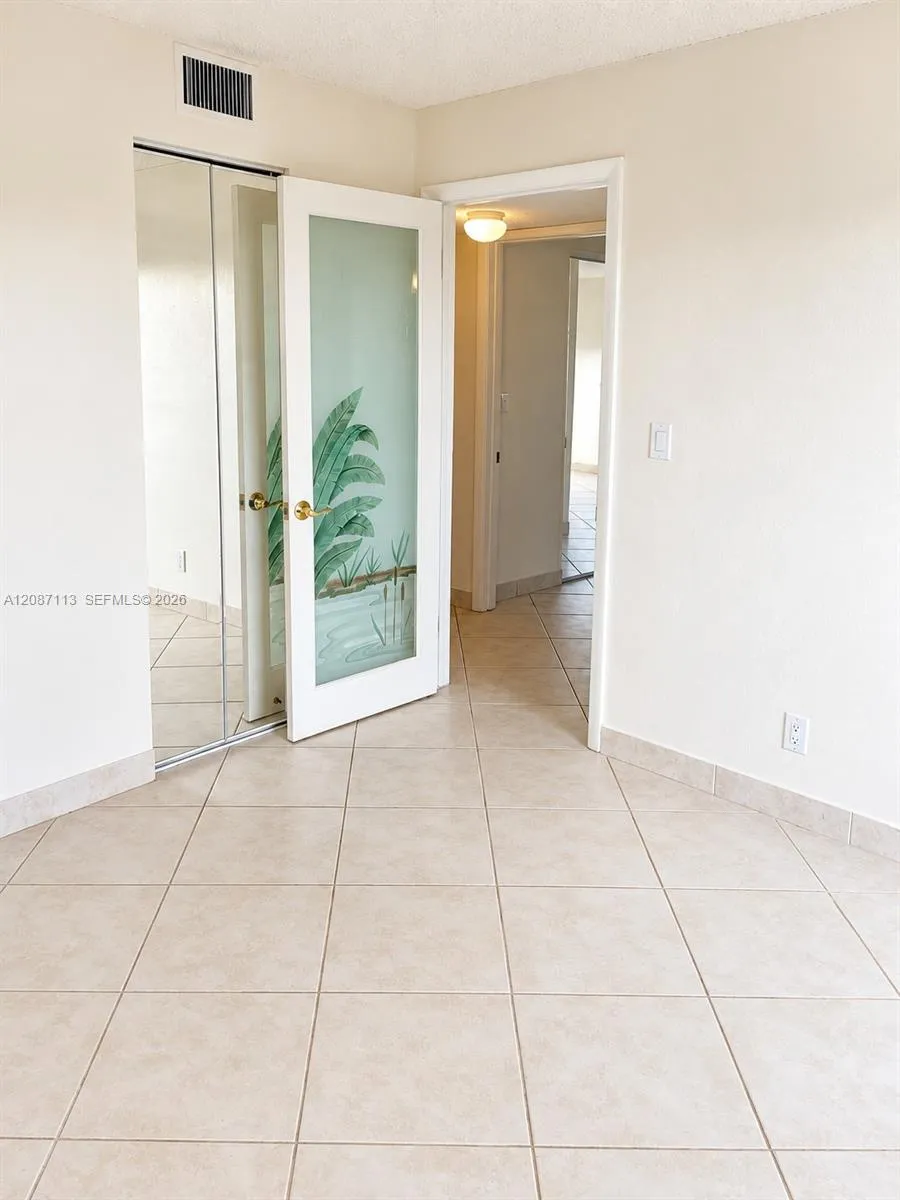 441 SE 3rd St #408 Dania Beach, FL 33004