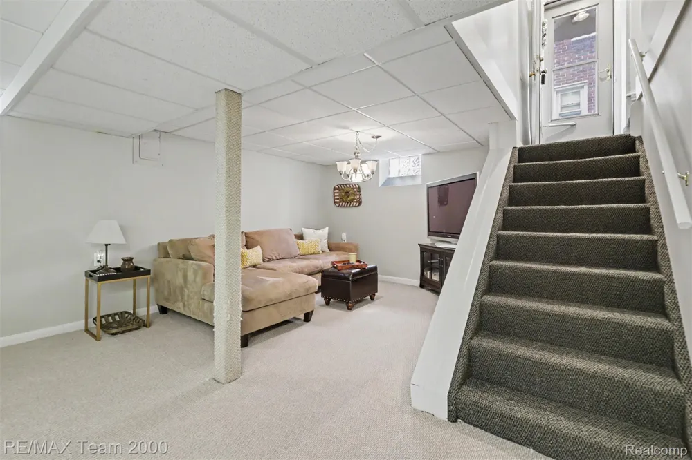 3237 McKinley Street Dearborn City, MI 48124