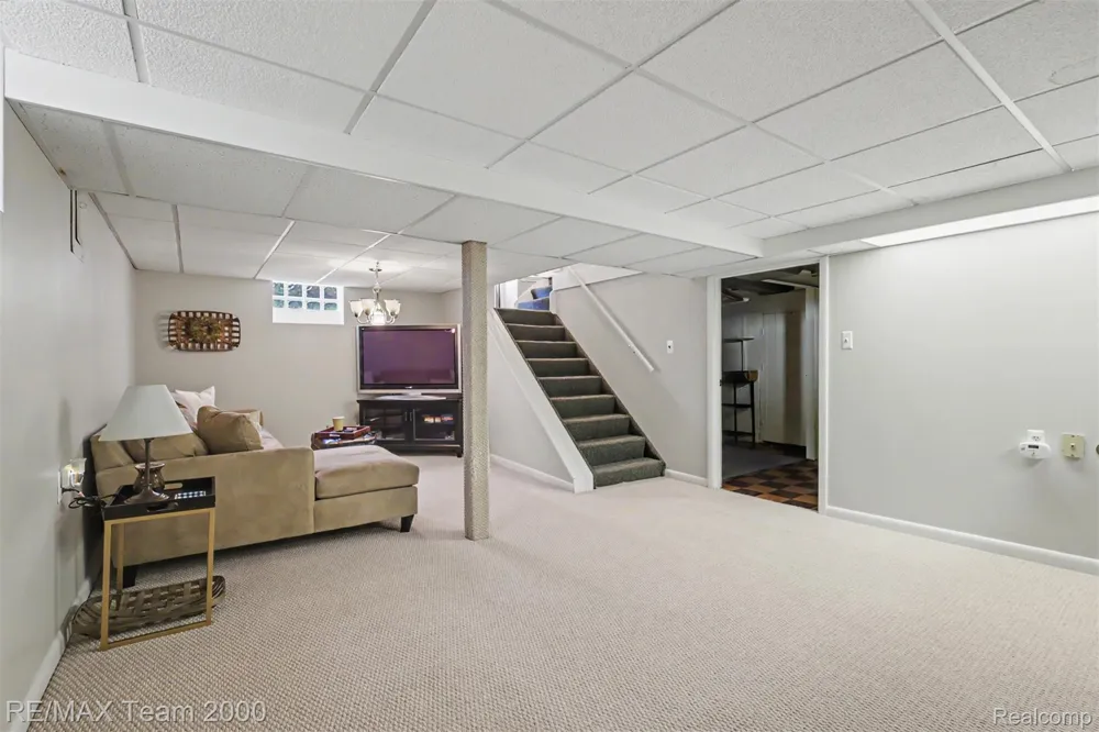 3237 McKinley Street Dearborn City, MI 48124