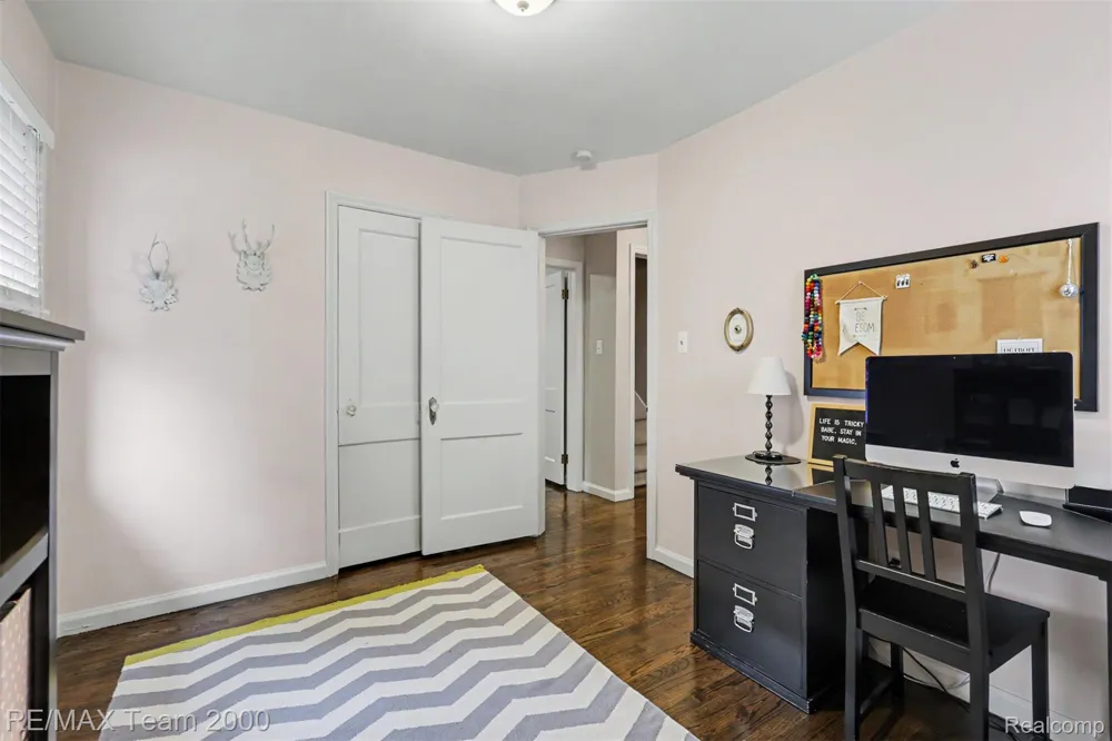 3237 McKinley Street Dearborn City, MI 48124