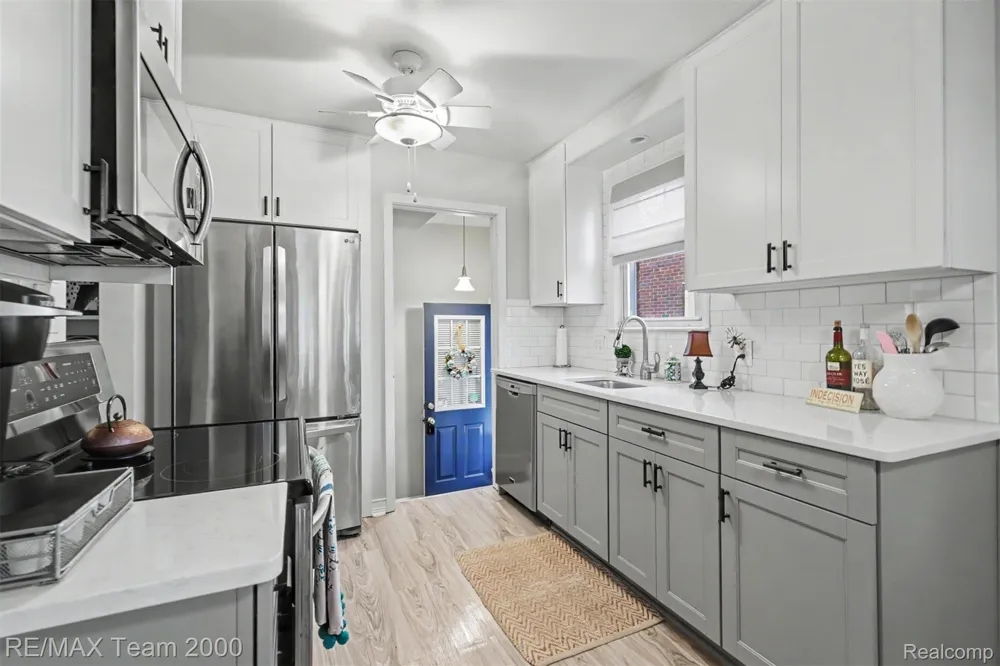 3237 McKinley Street Dearborn City, MI 48124