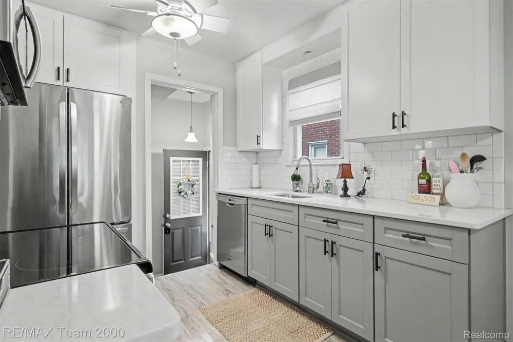 3237 McKinley Street Dearborn City, MI 48124