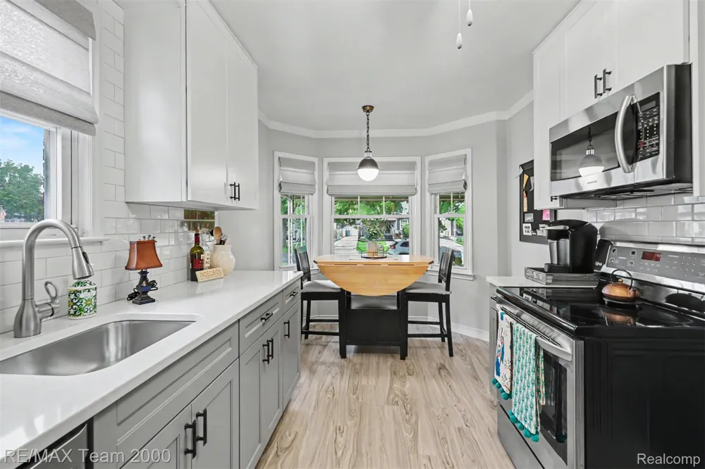 3237 McKinley Street Dearborn City, MI 48124