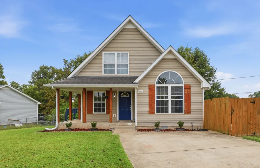 1009 Winesap Rd Clarksville, TN 37040