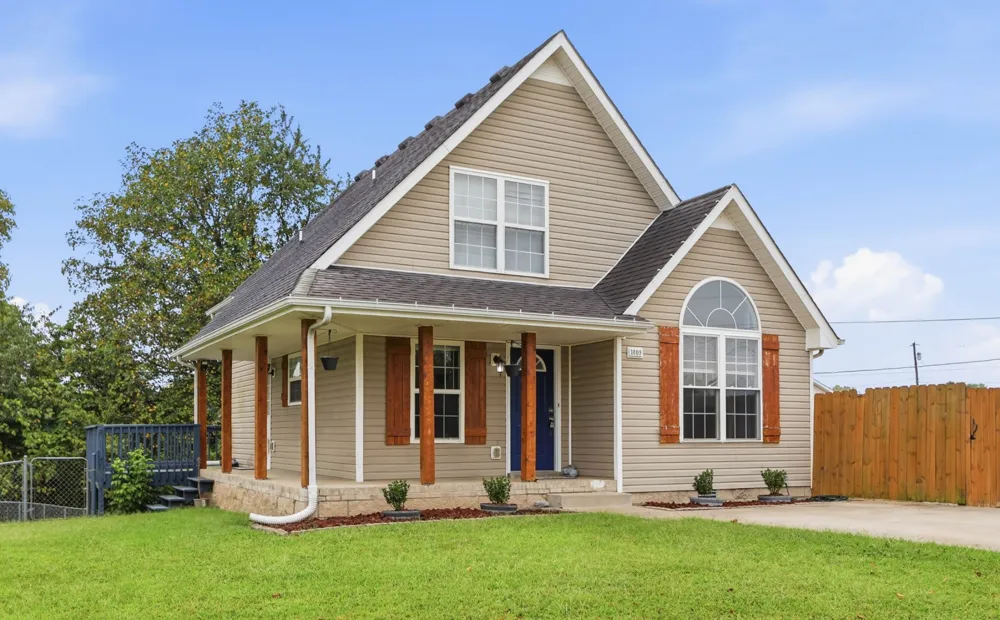 1009 Winesap Rd Clarksville, TN 37040