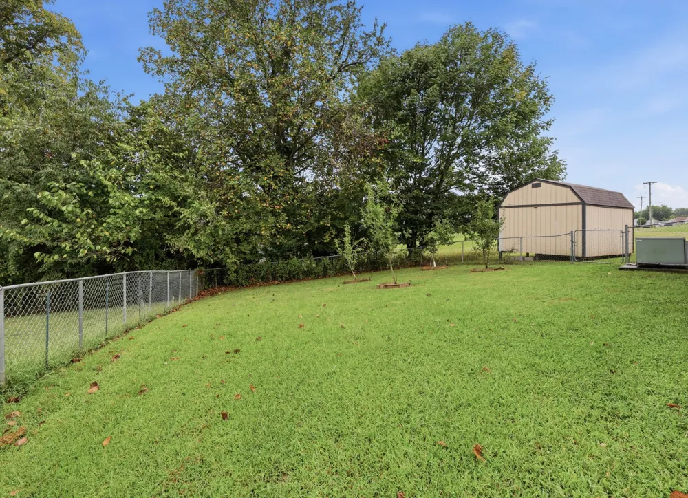 1009 Winesap Rd Clarksville, TN 37040
