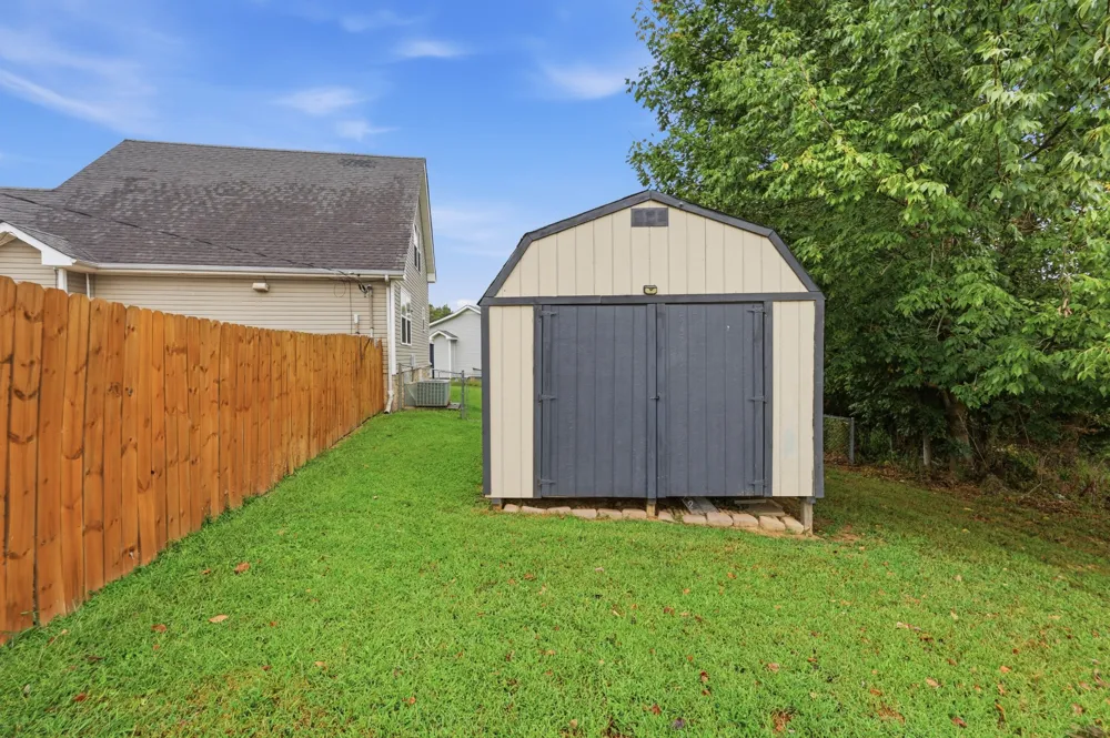 1009 Winesap Rd Clarksville, TN 37040