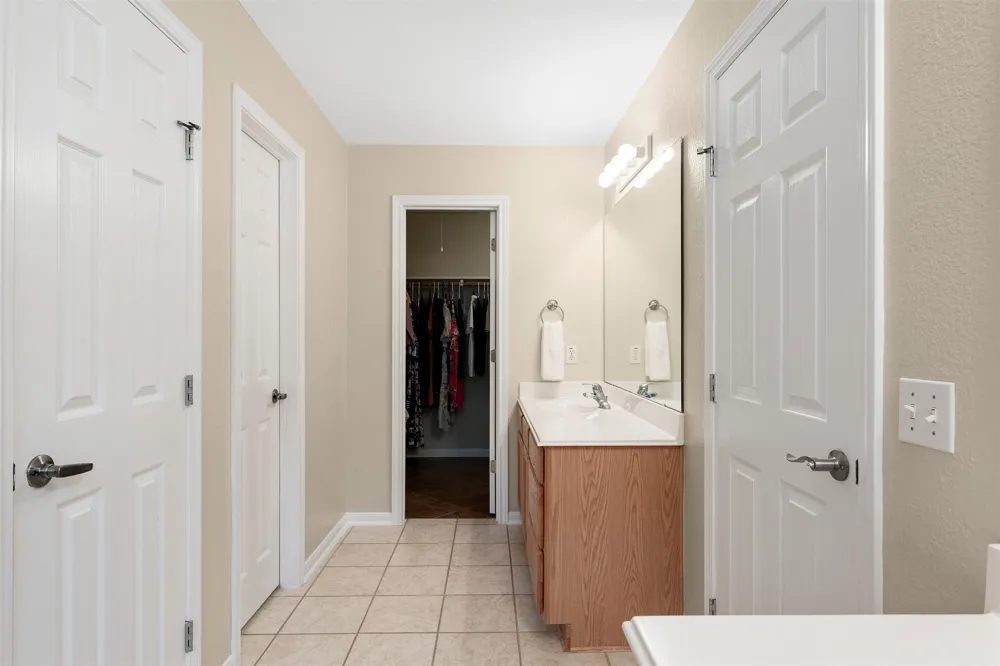 284 Honeycomb Circle Driftwood, TX 78619