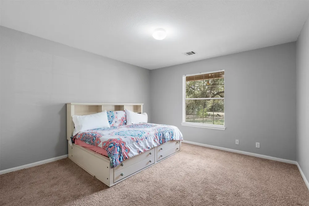 284 Honeycomb Circle Driftwood, TX 78619