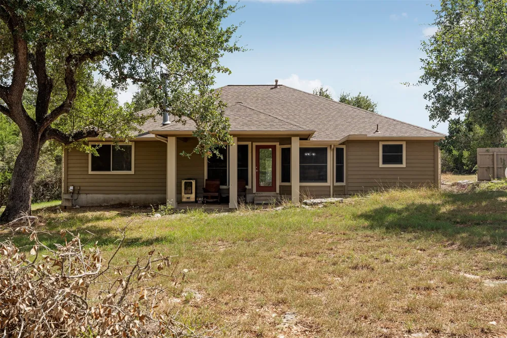 284 Honeycomb Circle Driftwood, TX 78619