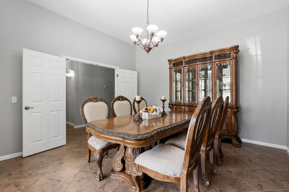284 Honeycomb Circle Driftwood, TX 78619