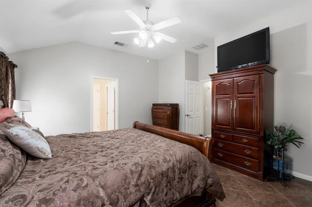 284 Honeycomb Circle Driftwood, TX 78619