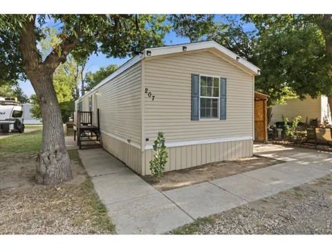 200 35th Avenue #207