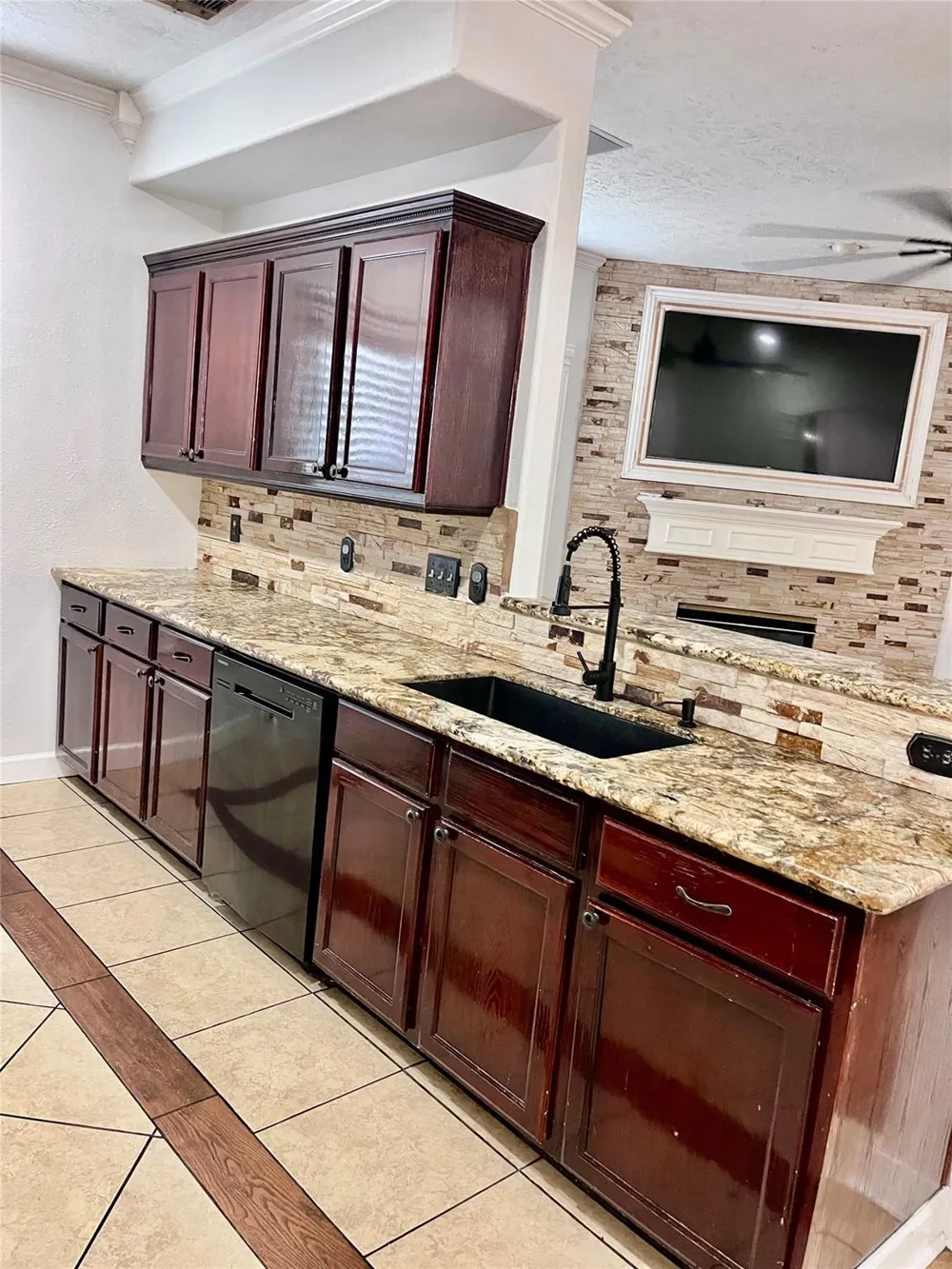 4115 Mistissin Lane Houston, TX 77053