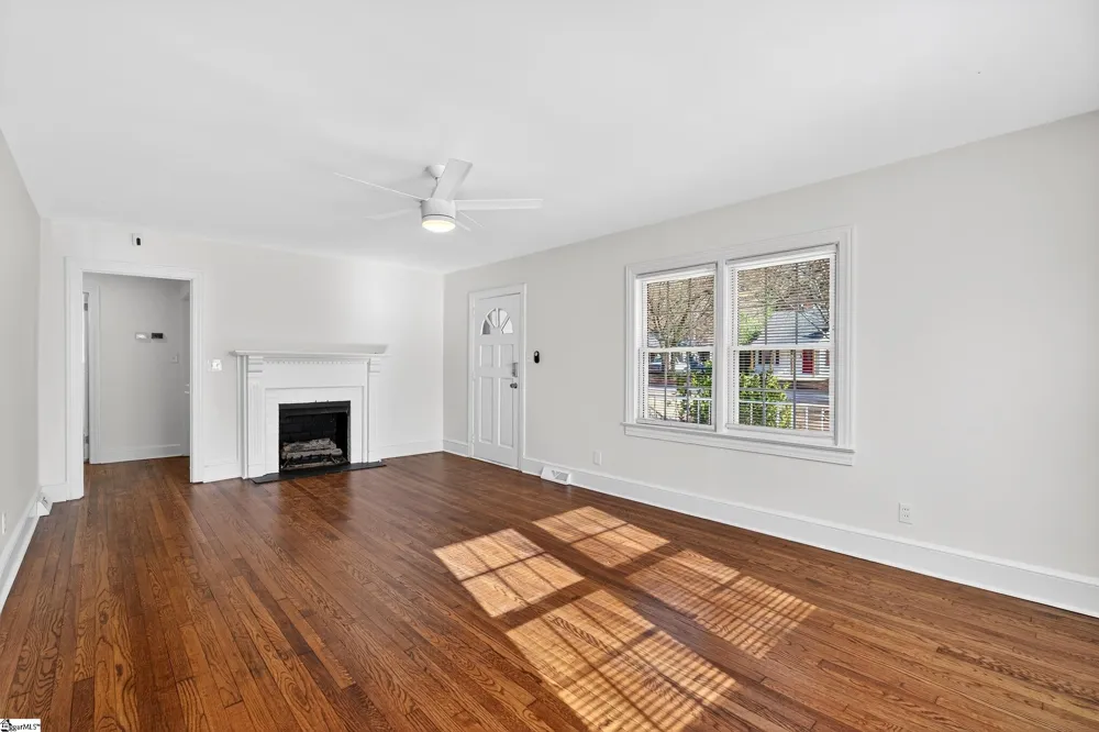 111 Oakleaf Drive Spartanburg, SC 29301
