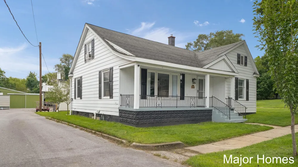11418 SE Kirby Street SE Alto, MI 49302