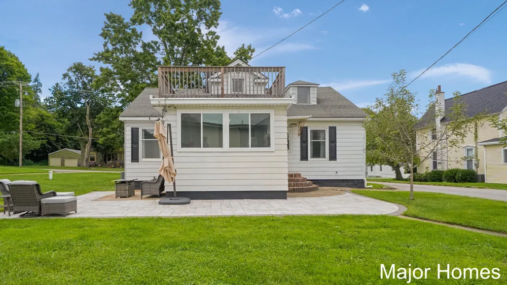 11418 SE Kirby Street SE Alto, MI 49302