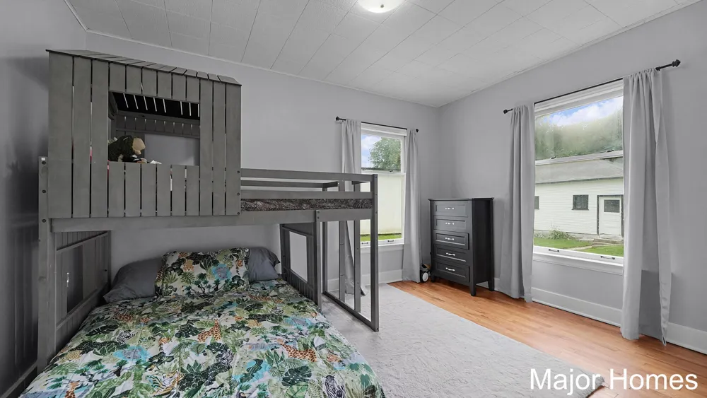 11418 SE Kirby Street SE Alto, MI 49302