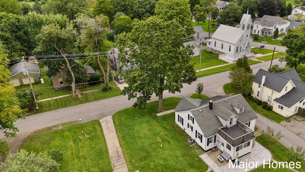 11418 SE Kirby Street SE Alto, MI 49302