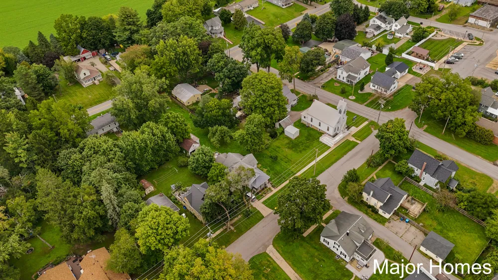 11418 SE Kirby Street SE Alto, MI 49302