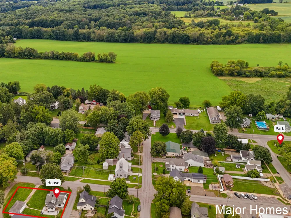 11418 SE Kirby Street SE Alto, MI 49302
