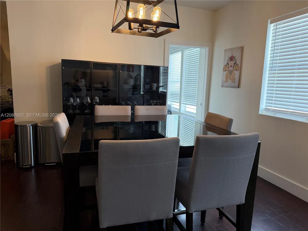 737 Jefferson Ave #303 Miami Beach, FL 33139