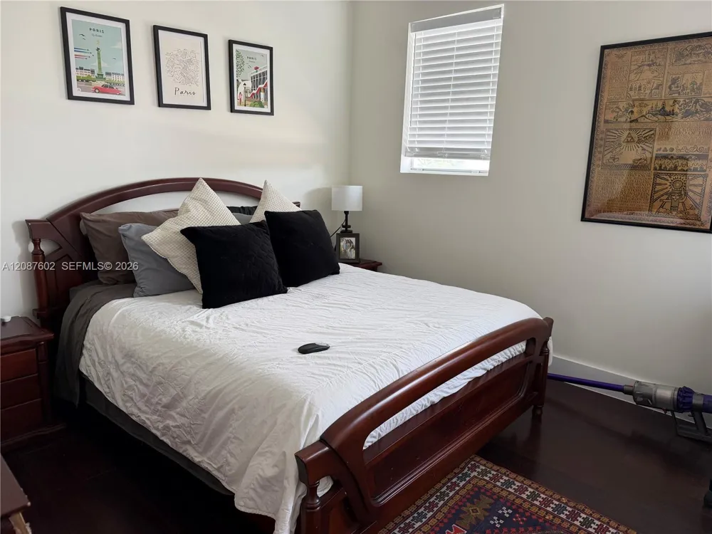 737 Jefferson Ave #303 Miami Beach, FL 33139