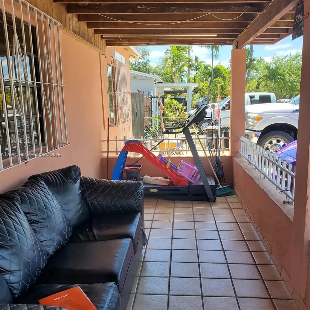 55 SW 60th Ct Miami, FL 33144