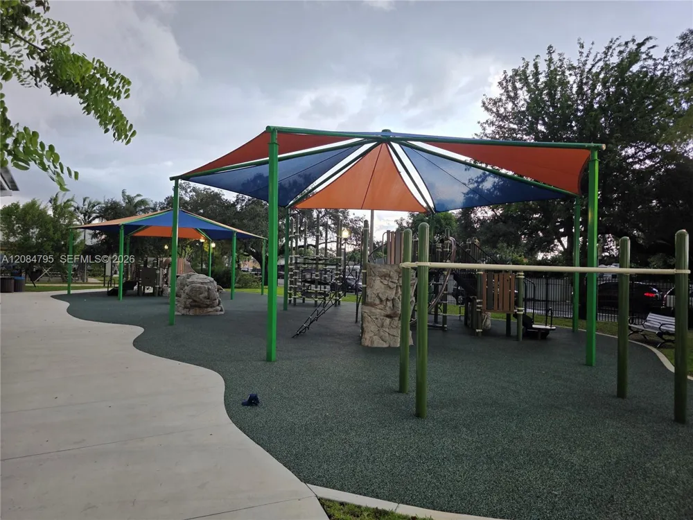 55 SW 60th Ct Miami, FL 33144
