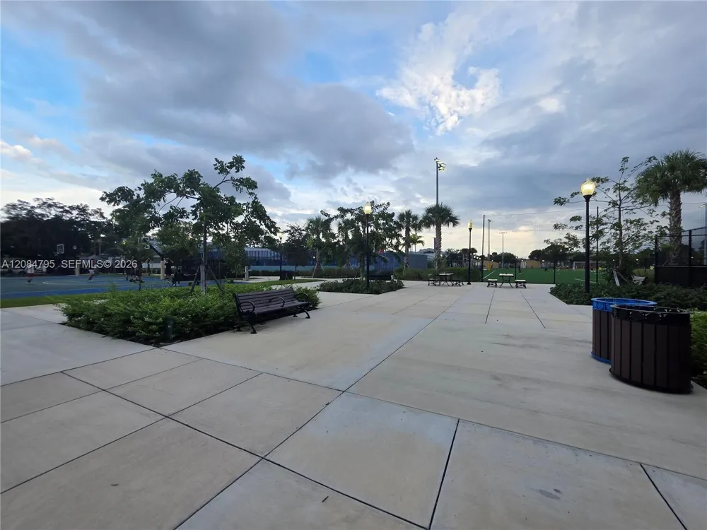 55 SW 60th Ct Miami, FL 33144