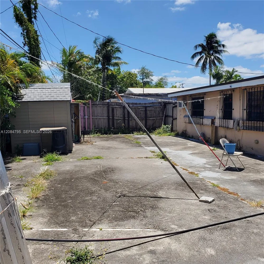 55 SW 60th Ct Miami, FL 33144