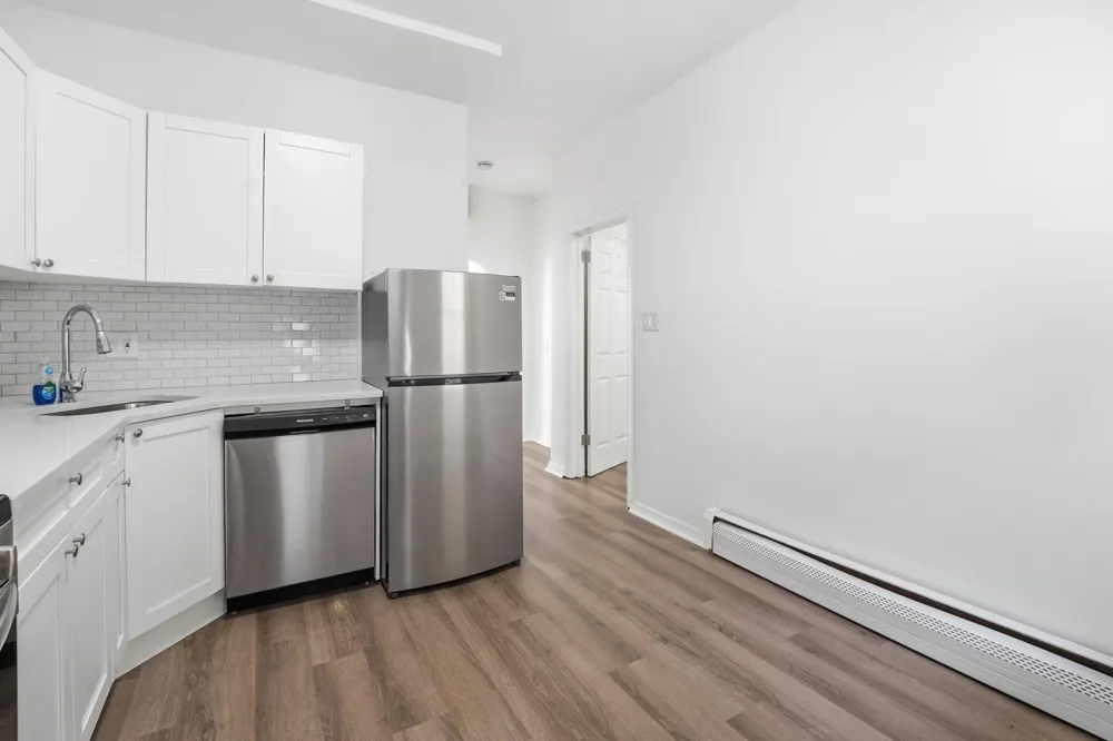154 WEST 29TH ST Bayonne, NJ 07002