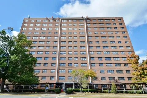 1225 KENNEDY BLVD