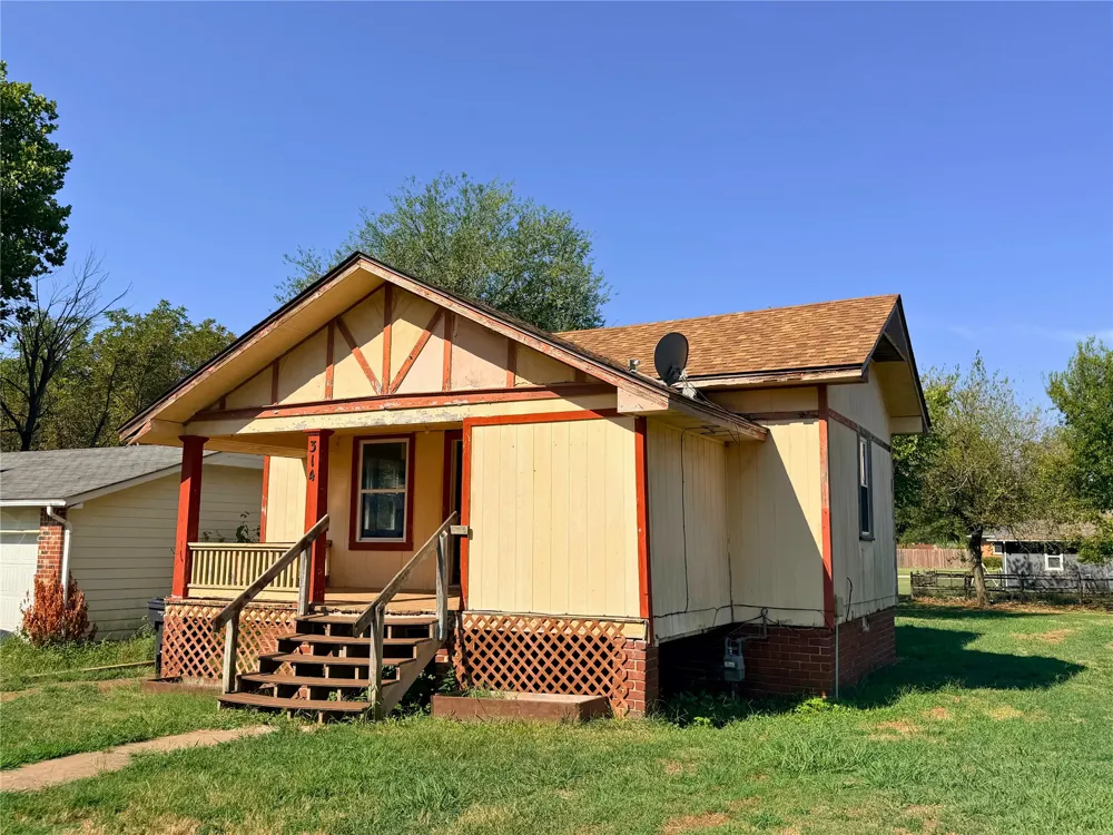314 17th Street Collinsville, OK 74021