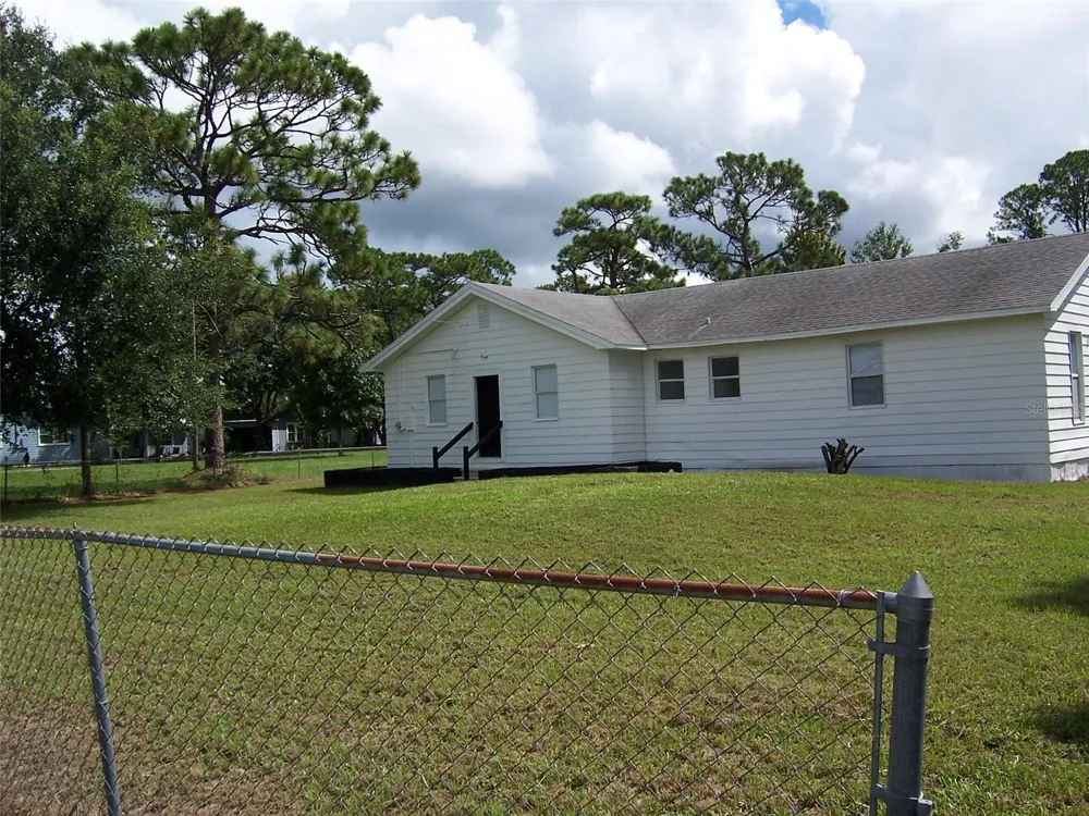 2011 CARRINGTON DRIVE Orlando, FL 32807