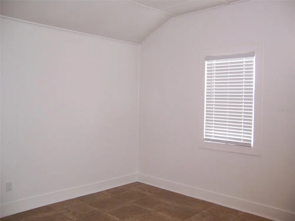 2011 CARRINGTON DRIVE Orlando, FL 32807