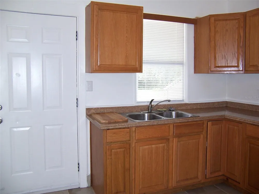 2011 CARRINGTON DRIVE Orlando, FL 32807