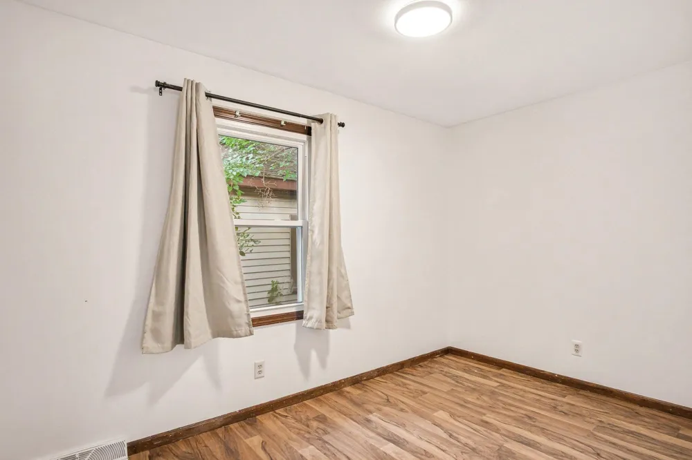5123 Carson Avenue SW Wyoming City, MI 49548