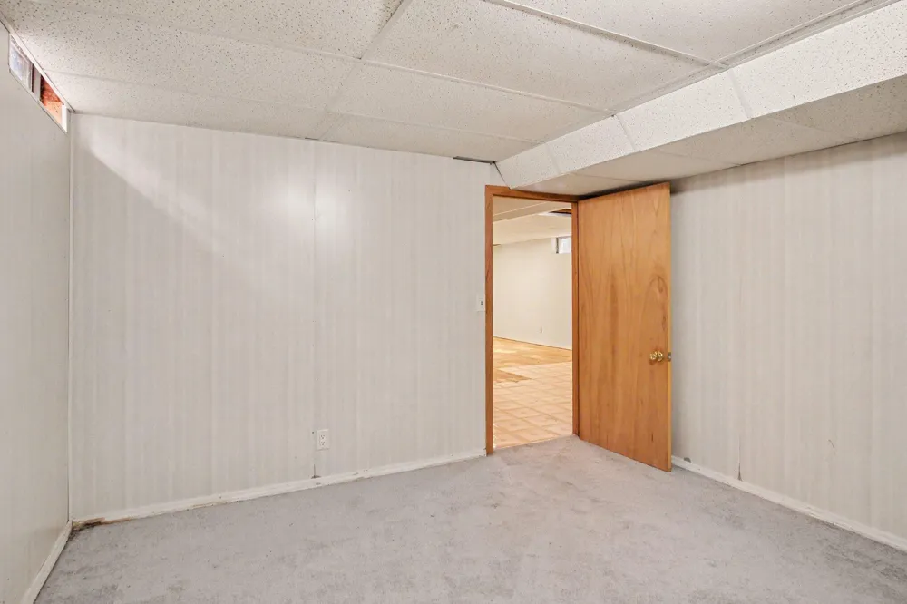 5123 Carson Avenue SW Wyoming City, MI 49548