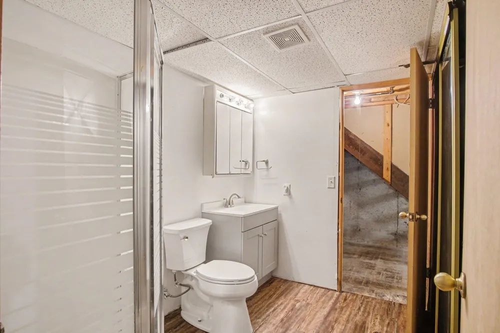 5123 Carson Avenue SW Wyoming City, MI 49548